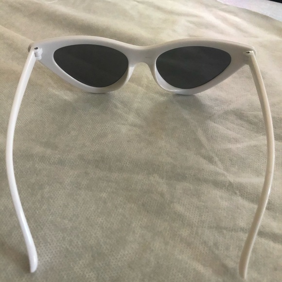 Brand New Fashion Retro Sunglasses - Picture 3 of 4